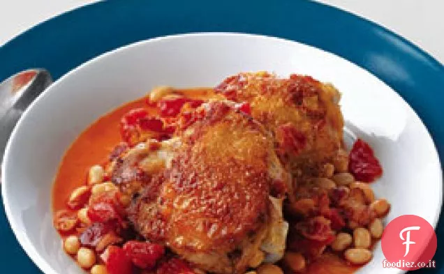Pollo al forno con fagioli bianchi e pomodori