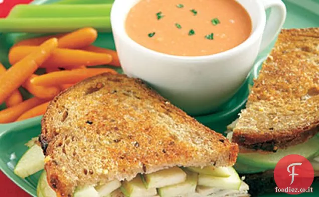 Tacchino alla griglia, cheddar e panini alle mele