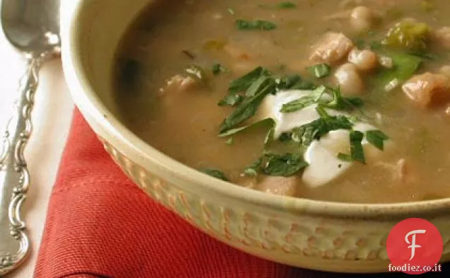 Pollo Peperoncino verde con fagioli bianchi