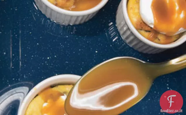 Budini di pane alla cannella e caramello