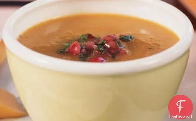 Zuppa di carote e patate dolci con salsa di mirtilli rossi