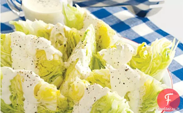 Spicchi di lattuga con condimento cremoso