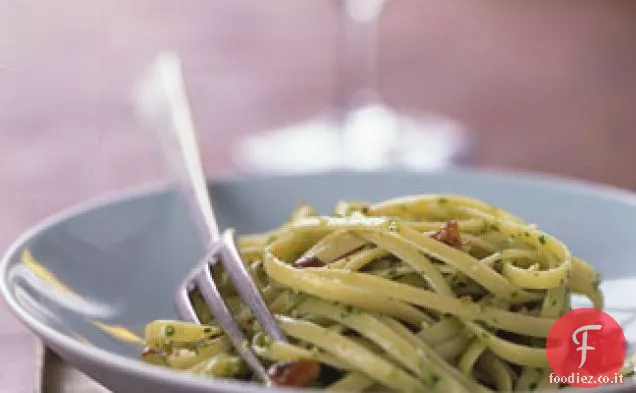 Linguine al Pesto di Rucola di Pecan