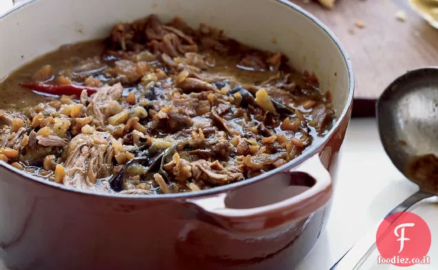 Agnello iracheno e stufato di melanzane con Pitas