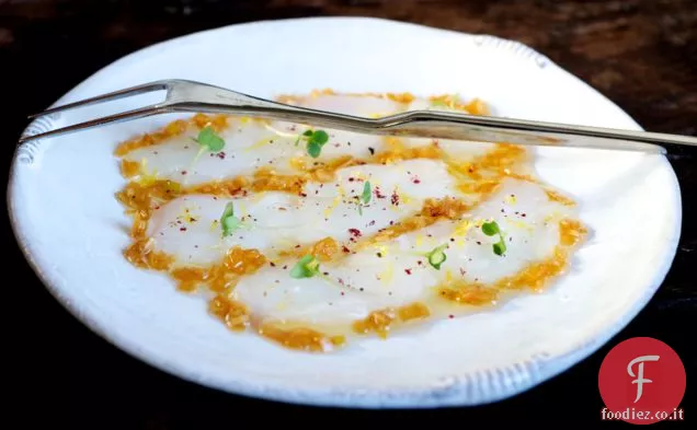 Carpaccio di Merluzzo di Suffolk con Scalogno, Zenzero e Vinaigrette di Soia