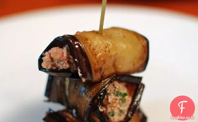 Involtini di melanzane ripieni di noci