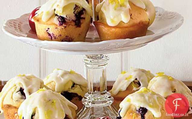 Muffin ai mirtilli con glassa al limone e crema di formaggio