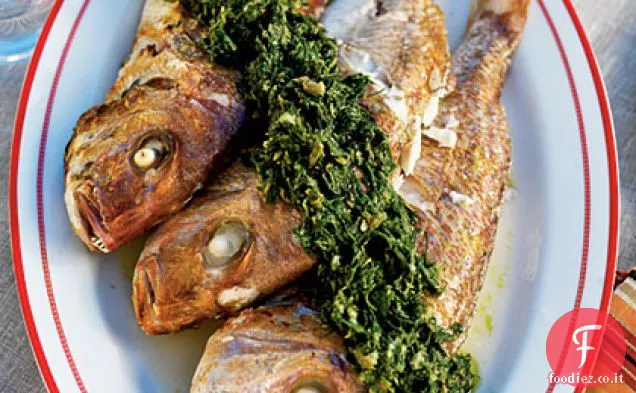Dentice intero e salsa verde