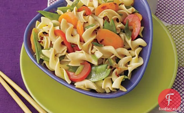 Tagliatelle all'uovo saltate in padella con verdure