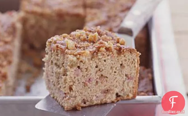 Torta snack al rabarbaro-panna acida con Streusel di noci