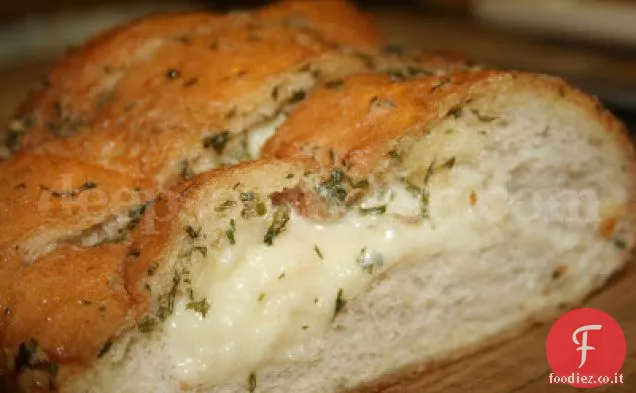 Pane all'aglio formaggio