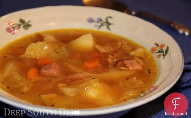 Zuppa di prosciutto e cavolo