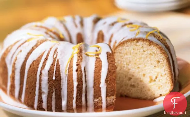 Torta glassata al limone e latticello