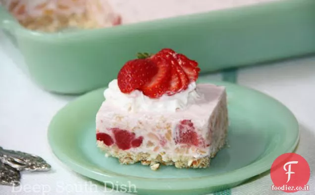 Insalata di pretzel alla fragola congelata