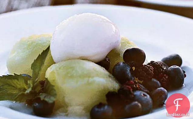 Melone estivo con sorbetto e sciroppo di menta fresca