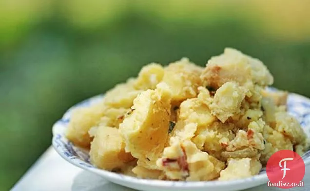 Insalata di patate con pancetta e mele