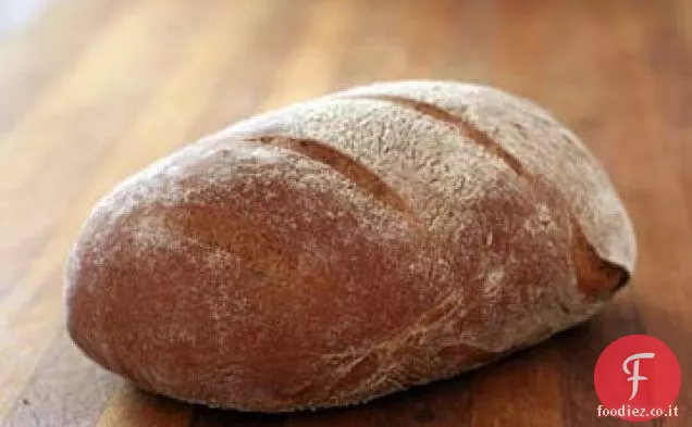 Pane di segale leggero fatto in casa