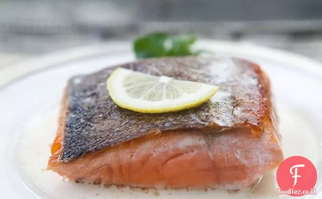 Salmone con salsa di panna al limone