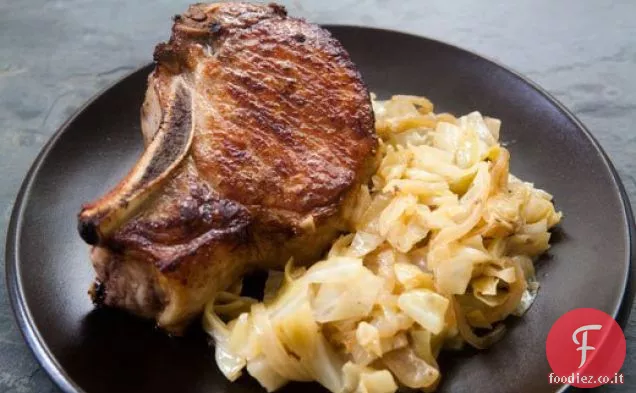 Braciole di maiale con cavolo brasato