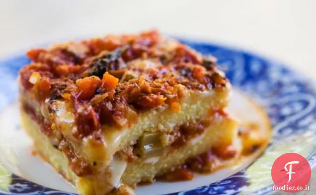 Casseruola di Polenta con Fontina e Salsa di Pomodoro