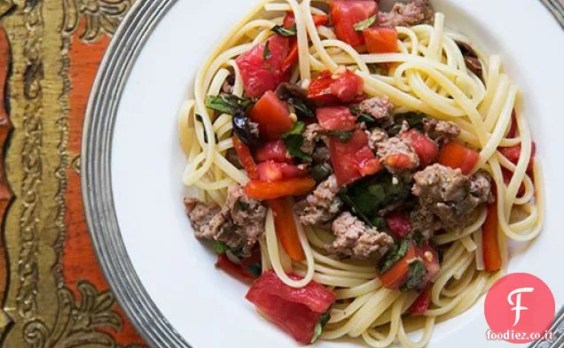 Pasta con Salsiccia, Pomodori e Peperoni Arrostiti