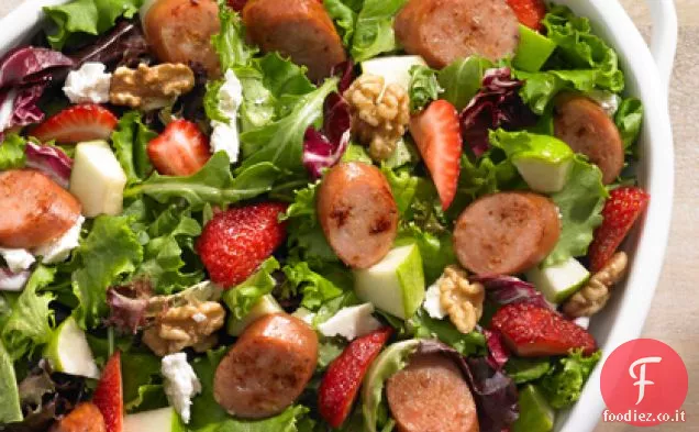 Insalata di salsiccia di pollo alla fragola e mela di Johnsonville