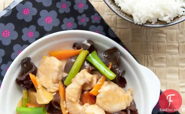 Coccodrillo saltato in padella con zenzero e cipollotto