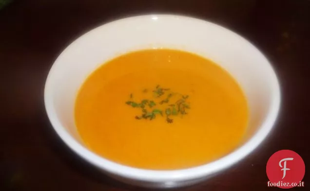 Zuppa di carote al peperone rosso