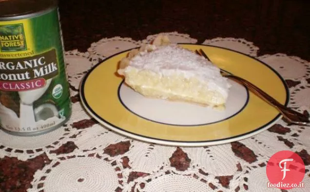 Torta di crema di cocco con panna montata latte di cocco Topping