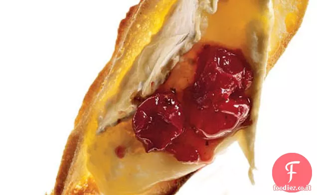 Brie al forno con chutney di mele al Cran