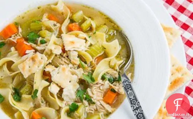 Zuppa di noodle di pollo