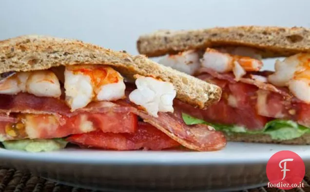 Panino BLAST (pancetta, lattuga, avocado, gamberetti e pomodoro) 