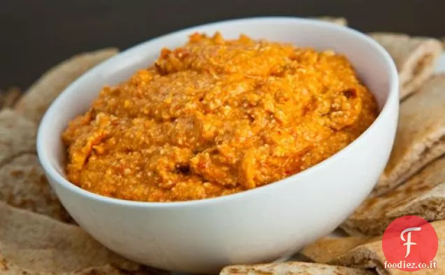 Htipiti (peperone rosso arrosto greco e salsa di formaggio Feta)