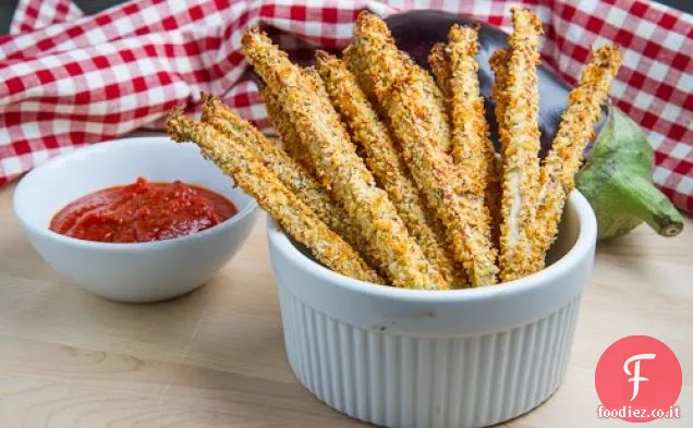 Croccanti patatine fritte melanzane al forno con salsa Marinara immersione (aka melanzane parmigiano patatine fritte!)