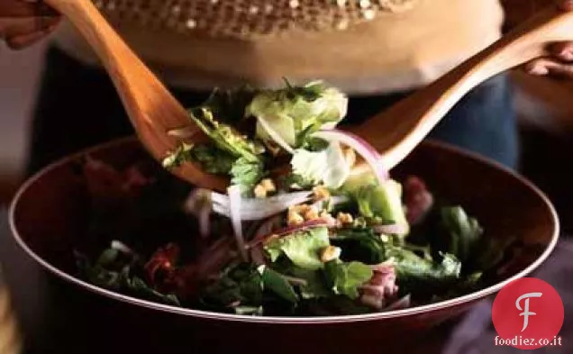 Insalata Mista con Vinaigrette Vaniglia-Pera e Noci Tostate