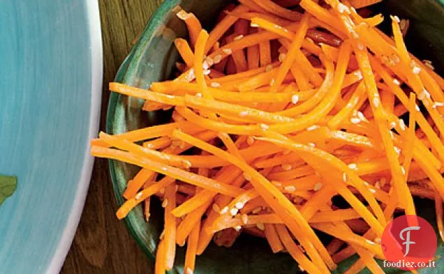 Insalata di carote di sesamo