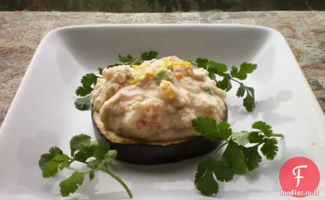 Fette di melanzane arrostite con salsa cremosa di gamberetti