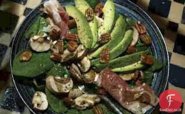 Insalata di avocado e noci pecan