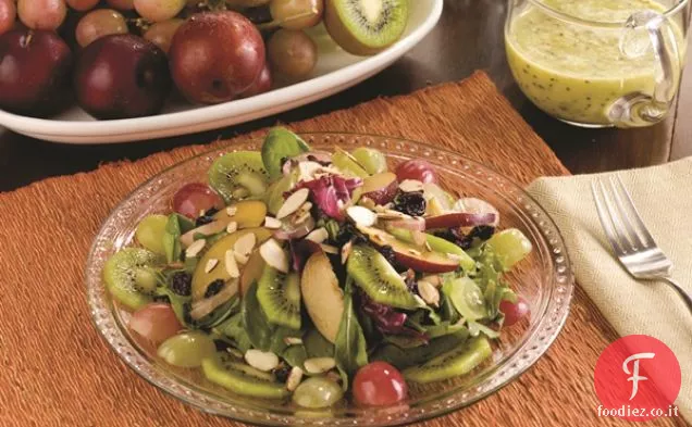 Insalata di Spinaci con uva fresca, Prugne, Pesche e Kiwi