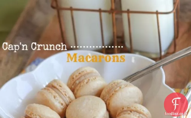Cap n Crunch Macarons con ripieno di pasta biscotto Cap n Crunch