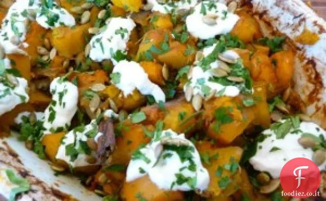 Zucca arrosto con spezie indiane, yogurt e semi