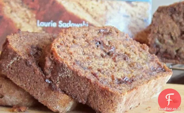 Pane alla banana con scaglie di cioccolato zuccherato all'acero