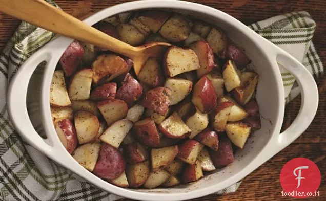 Patate alla griglia arrostite in campagna