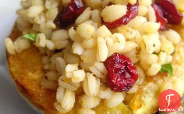 Zucca profumata di ghianda ripiena d'orzo