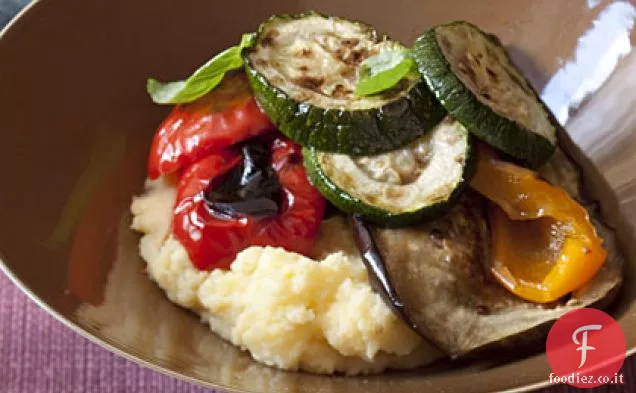 Polenta di formaggio con verdure arrosto