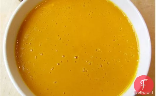 Zuppa di burro di arachidi di zucca veloce