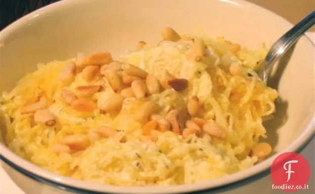 Sano e delizioso: Zucca di spaghetti con ricotta, Salvia e pinoli