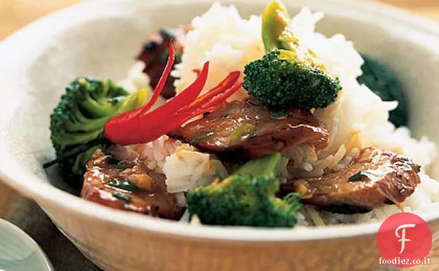 Maiale alla griglia asiatico con broccoli
