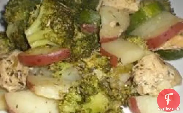 Pollo con verdure e salsa alle erbe
