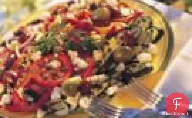 Piatto di insalata mediterranea